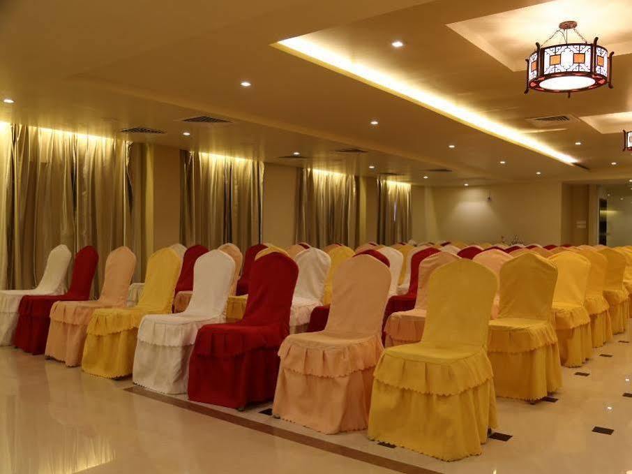 Sara Regency Hotel Kumbakonam Kültér fotó