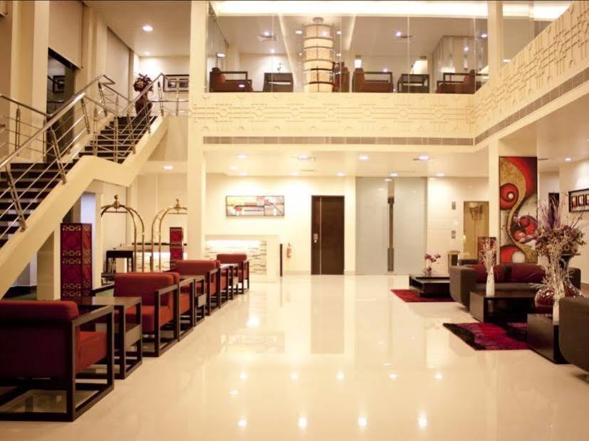 Sara Regency Hotel Kumbakonam Kültér fotó