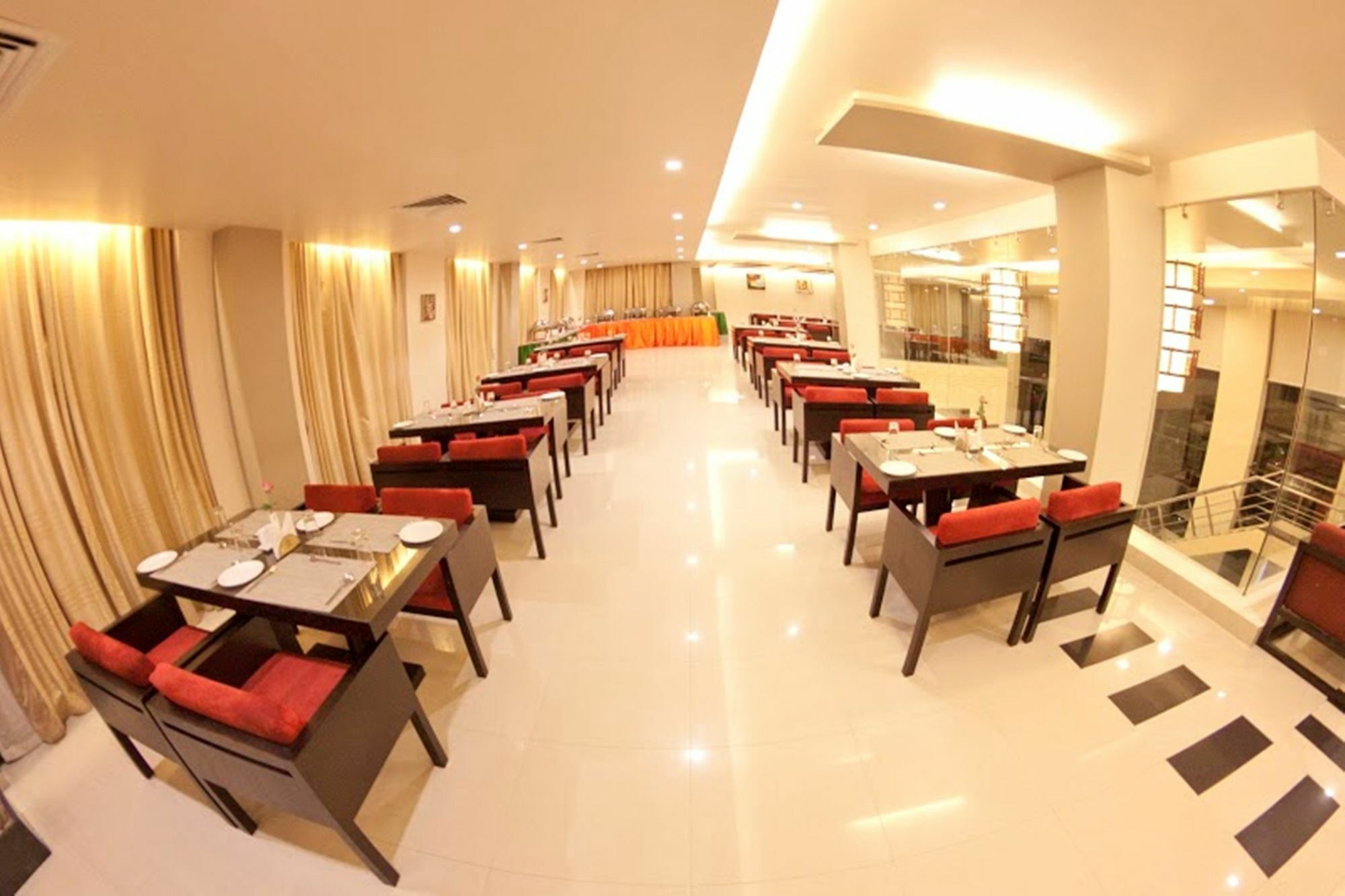 Sara Regency Hotel Kumbakonam Kültér fotó