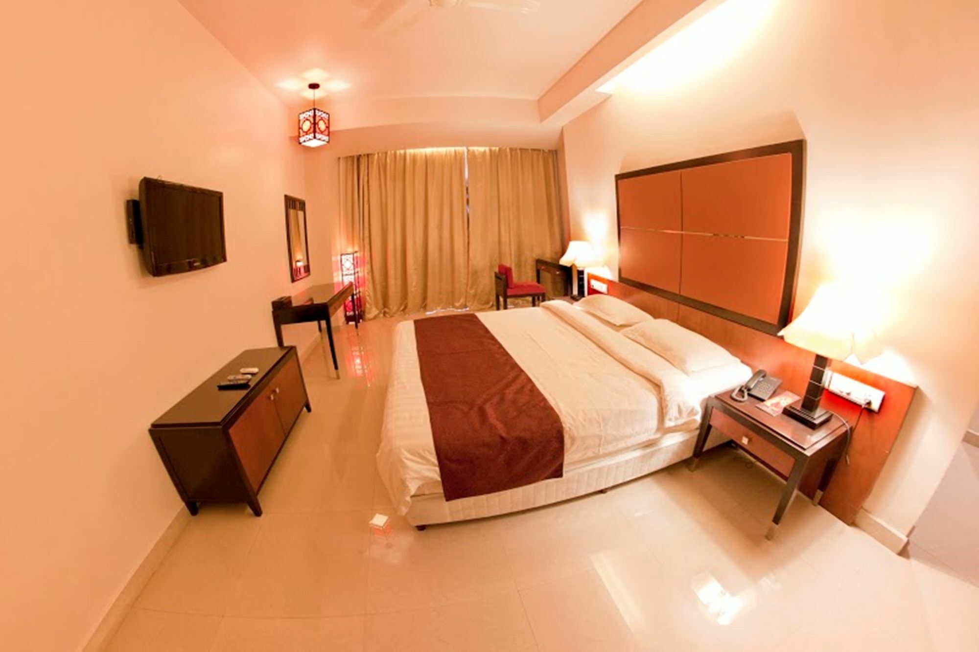 Sara Regency Hotel Kumbakonam Kültér fotó